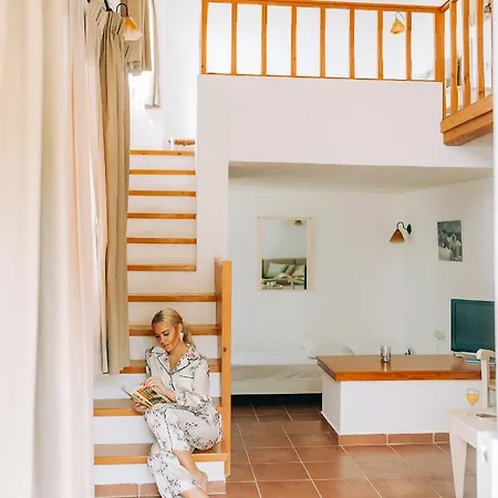 Achlada Mourtzanakis Residence *
