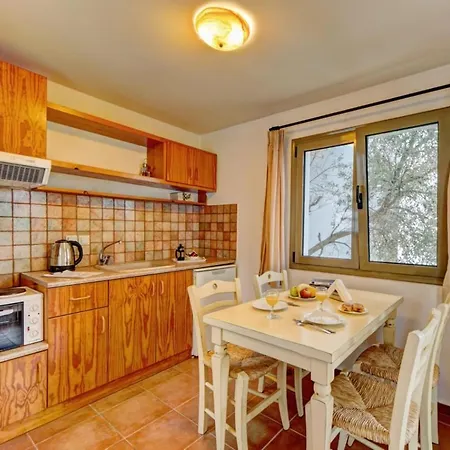 Achlada Mourtzanakis Residence Malevizi